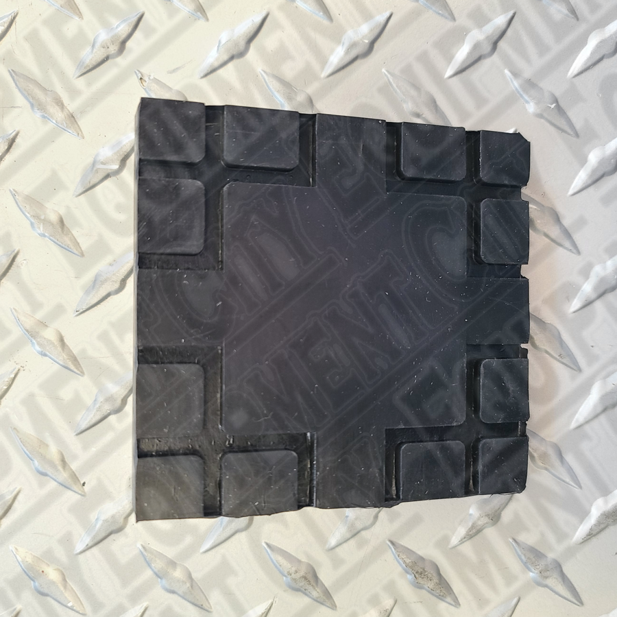 Challenger A11052 CL9/Cl10 Rubber Insert Kit - One Pad Plus Hardware