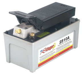 Stinger by OTC Tools & Equipment Air/Hydraulic Pump - OTC-2510A