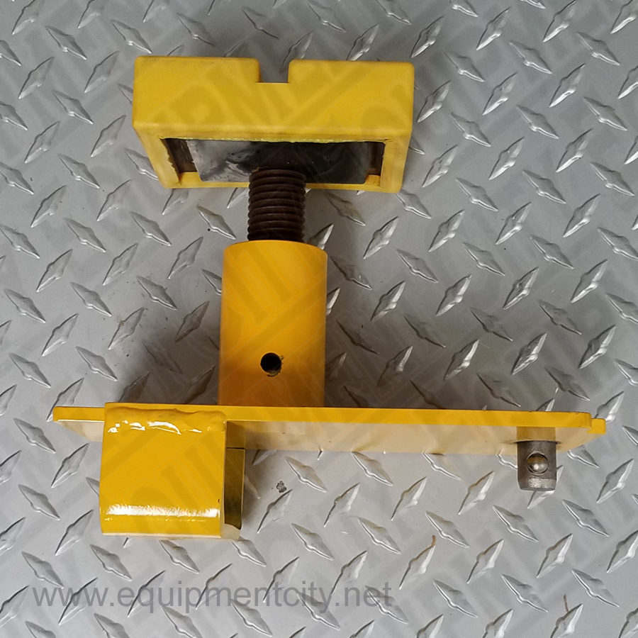 Rotary FJ6137BK Mini Vans with Running Boards Height Adapter